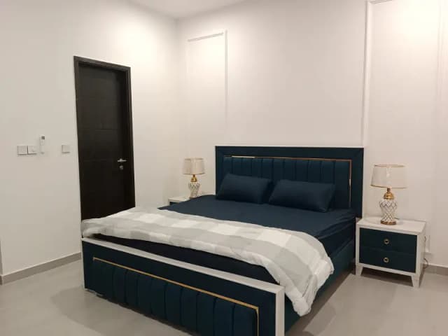Daily basis 1 BHK furnished Luxurious apartment available