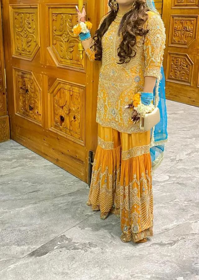 Mehndi  dress for sale