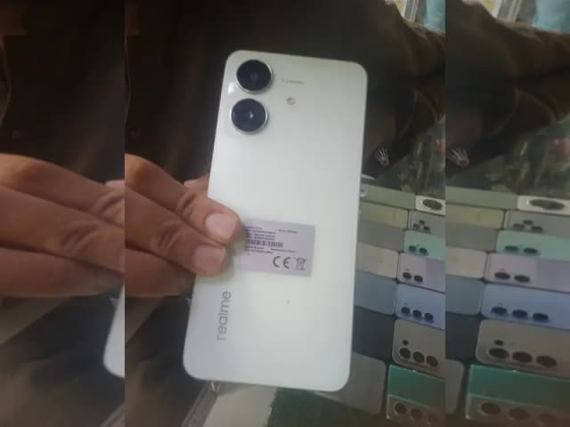 Realme 60x with box and charger 6 mouths warranty