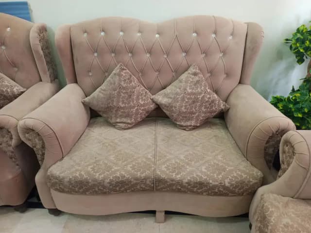 7 seater sofa for sale in good condition