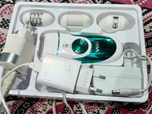 VGR V-700 shaver for body