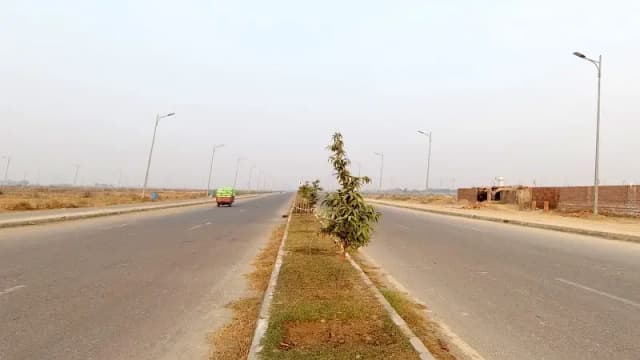 Top Location Direct Approach to Main | Near 35 Kanal Park and Mosque