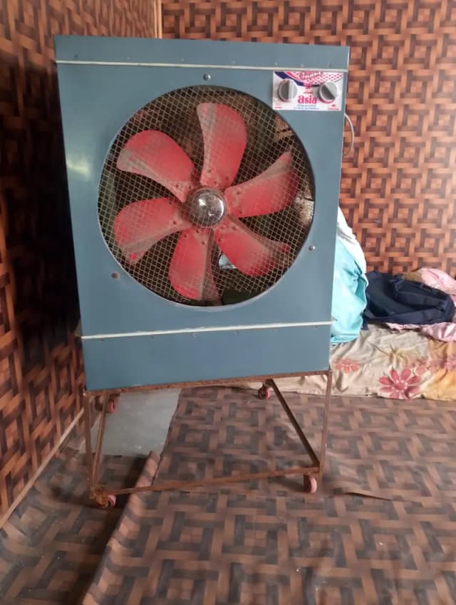 AC Air Cooler 12V 9/10 condition. all ok