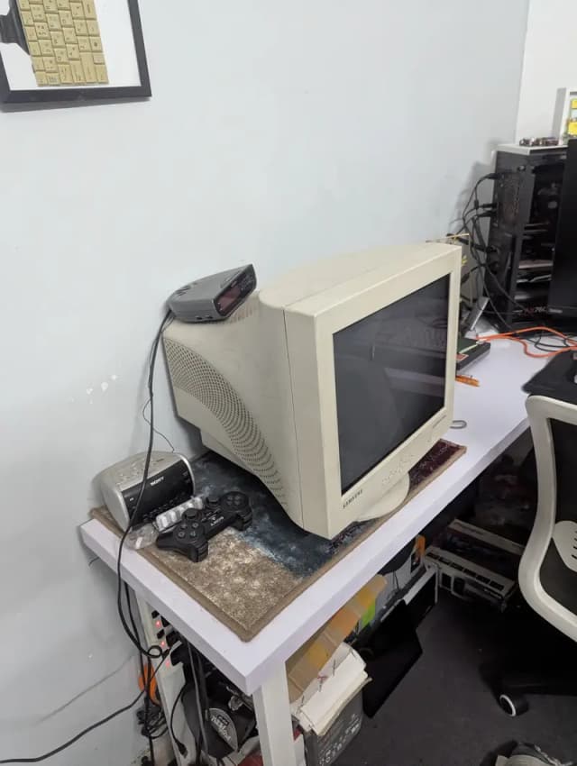 L shaped table for computer, metal frame