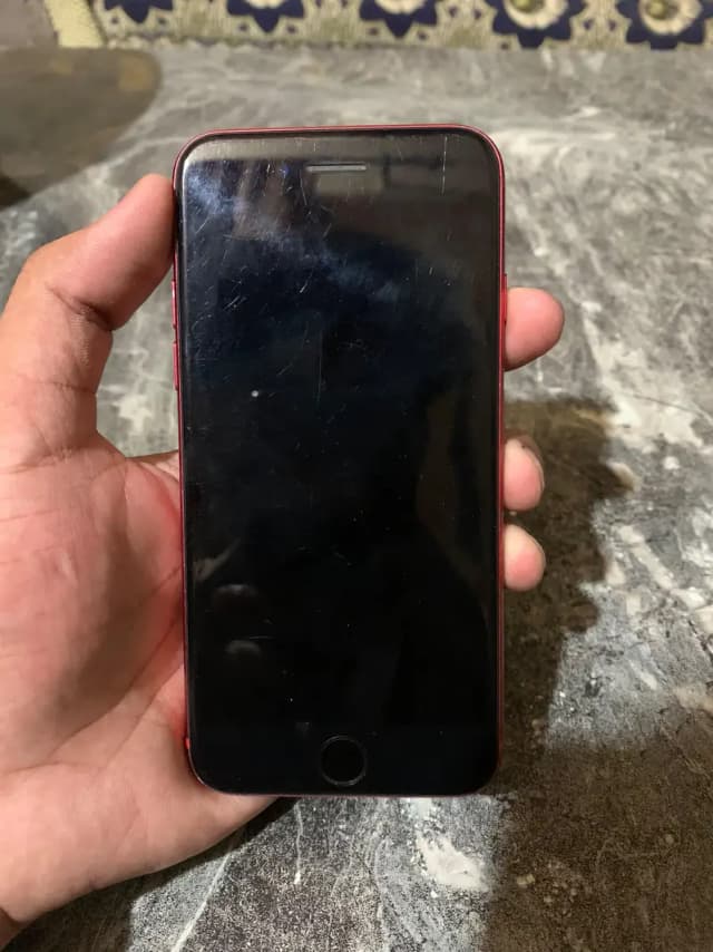 Apple iPhone SE