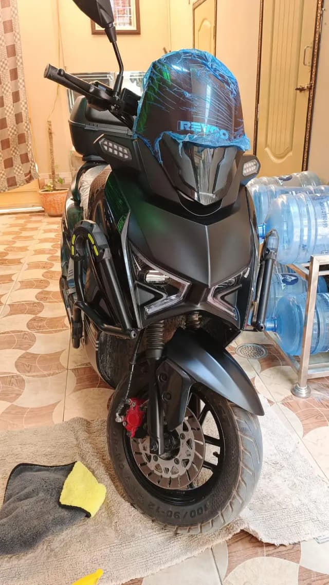 REVOO E52 Electric Bike (2026 Model) - 1200 Driven | Excellent conditi