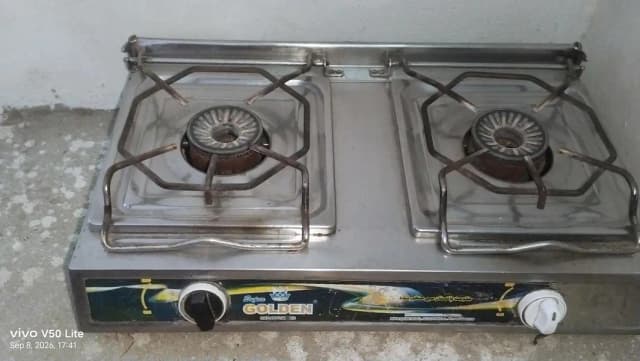 Steel auto ignition stove good condition for sale gas cholah