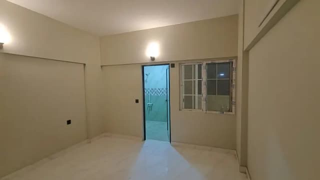 FOR SALE: Luxury 4-Bed Apartment in Clifton Block 2!