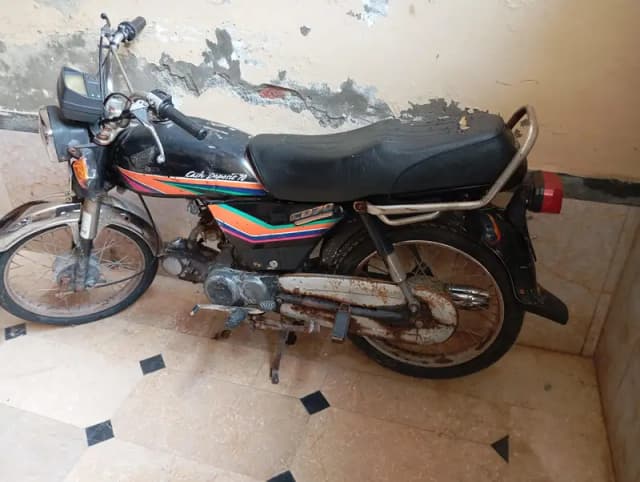 Honda 70 Black color 2011