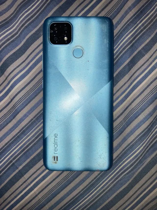 Realme C21