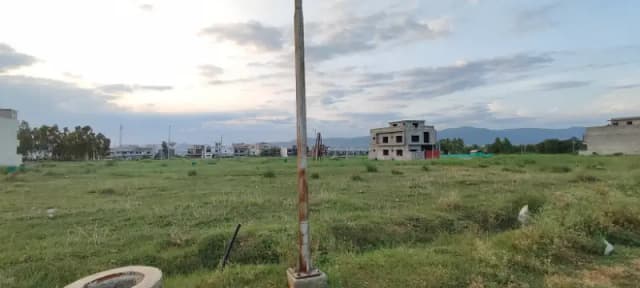 C-17 8.6 Marla Plot Available For Sale