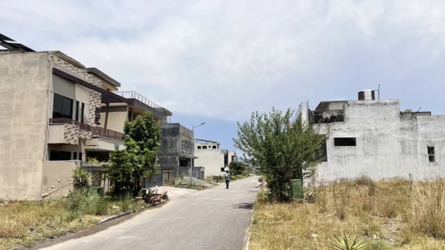 D17/1 Extension 7 Marla Good Location Plot Available For Sale