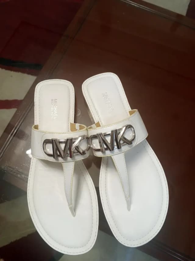 Michael kors slides