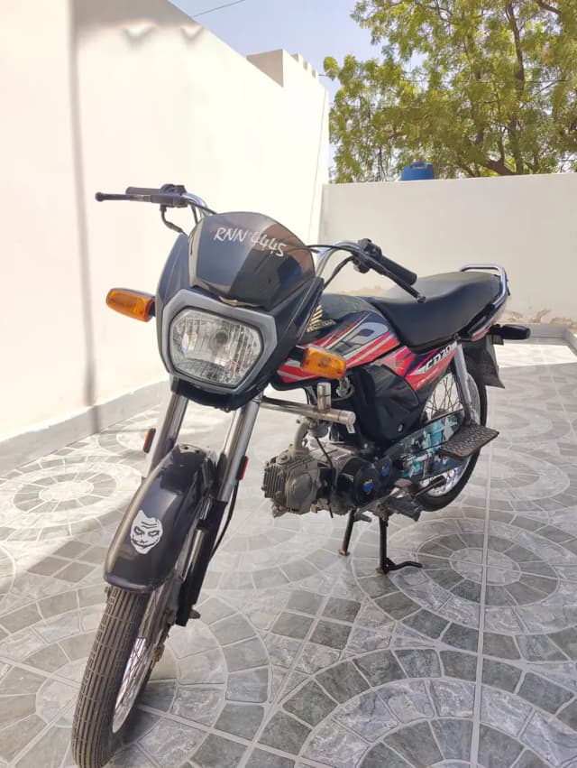Dream 70cc one hand used