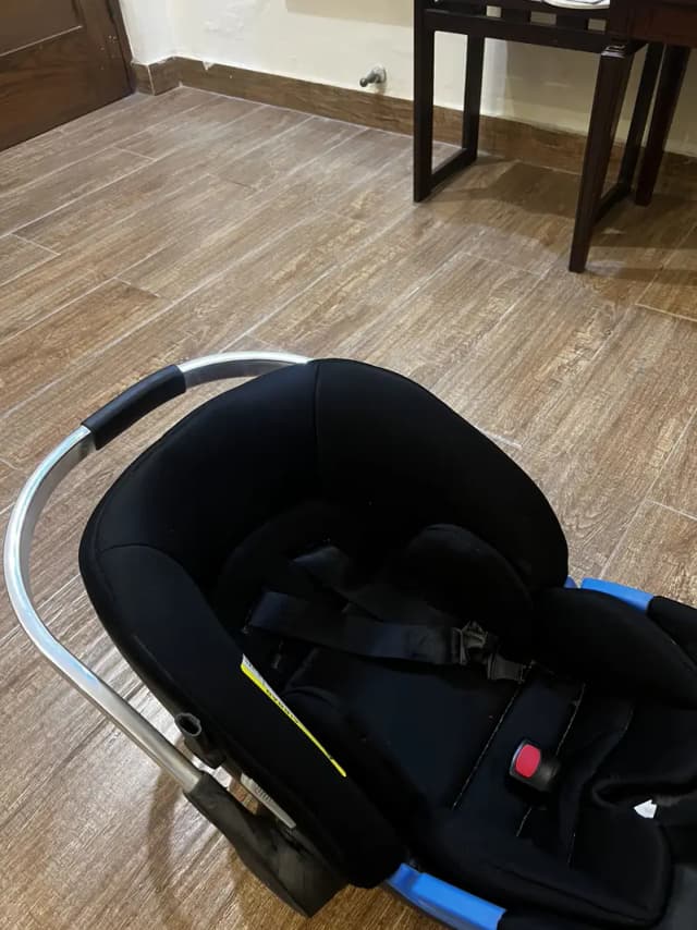 MOTHER CARE CAR SEAT