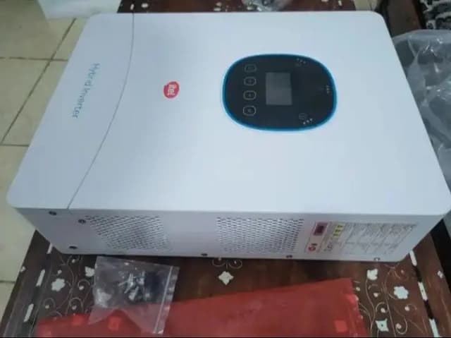 solar inverter 6 kilo wat urgent for sale 10 by 10