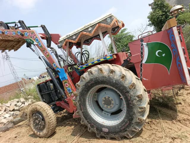 mf 385 tractor bucket