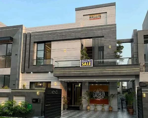 To sale You Can Find Spacious House In Bahria Town - Ghaznavi Block