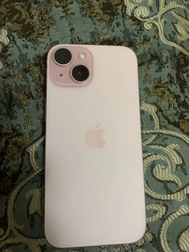 Apple iPhone 15