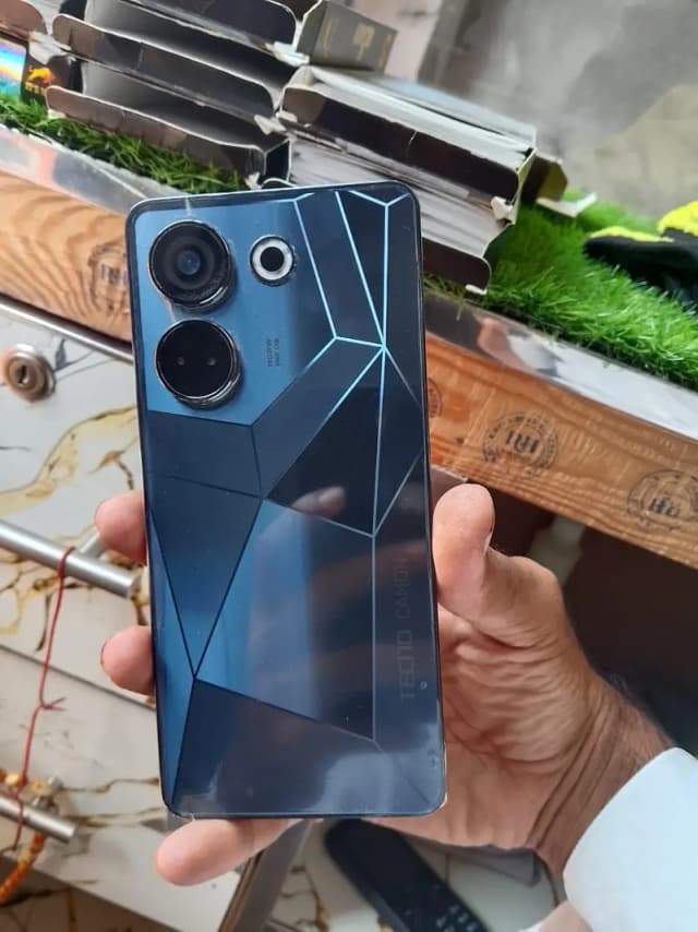 tacno camon 20