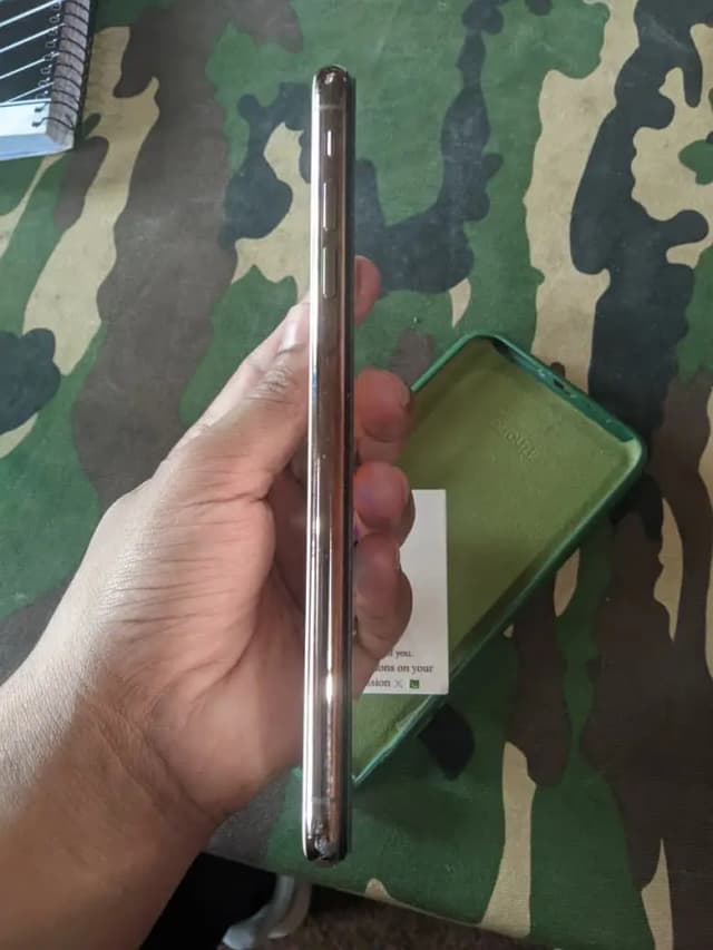 iPhone XS Max — 256GB PTA approved