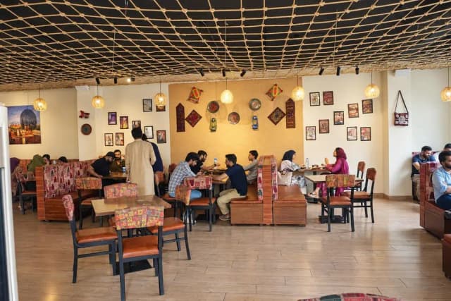 Daal Roti Restaurant For Sale