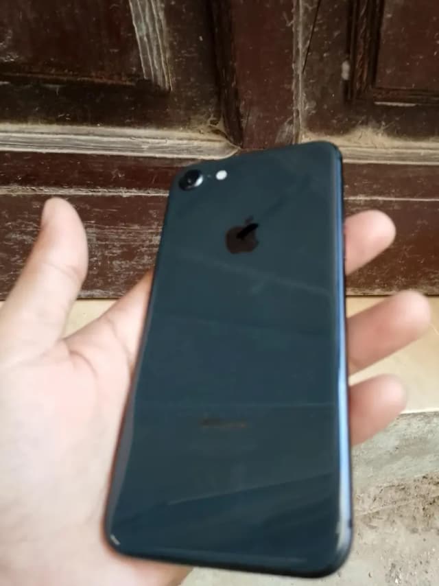 Apple iPhone 8