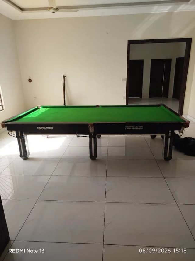 Premium Snooker Table – Excellent Condition!