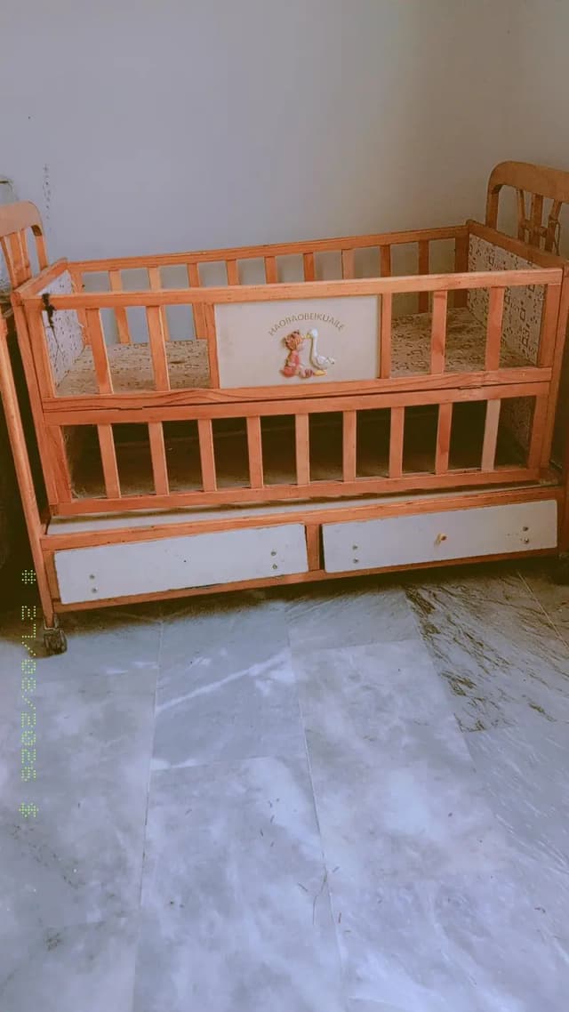 wooder baby cot