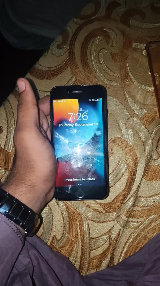 Apple iPhone 7