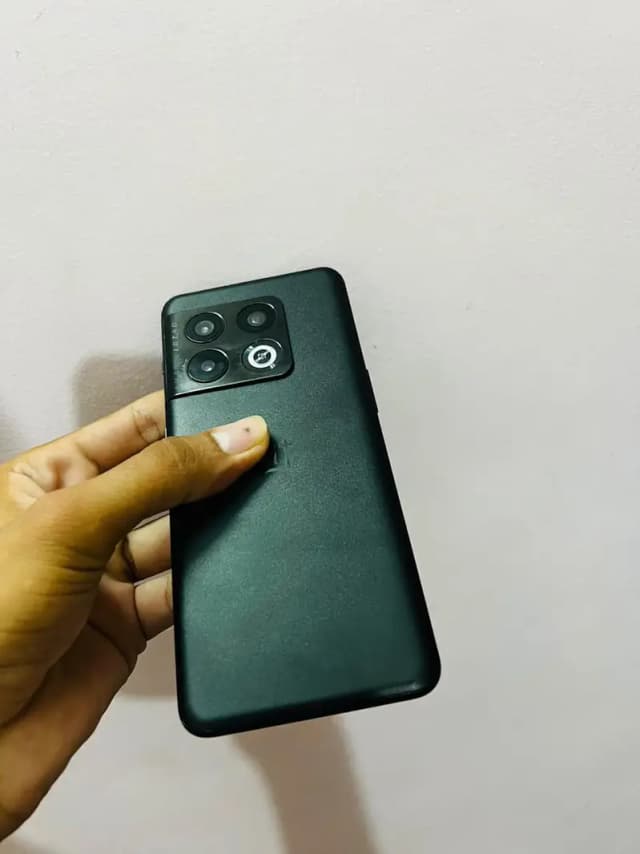 One Plus 10 Pro