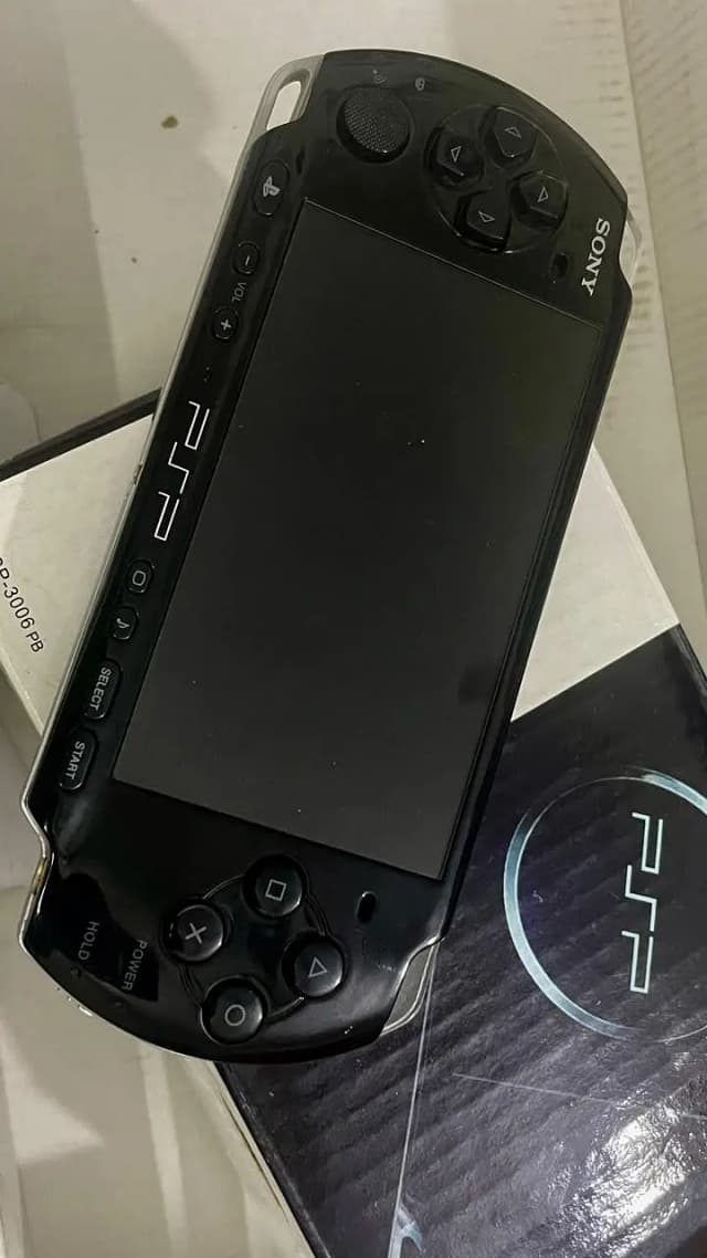 PSP 3000 with  128GB cards & original box & charger