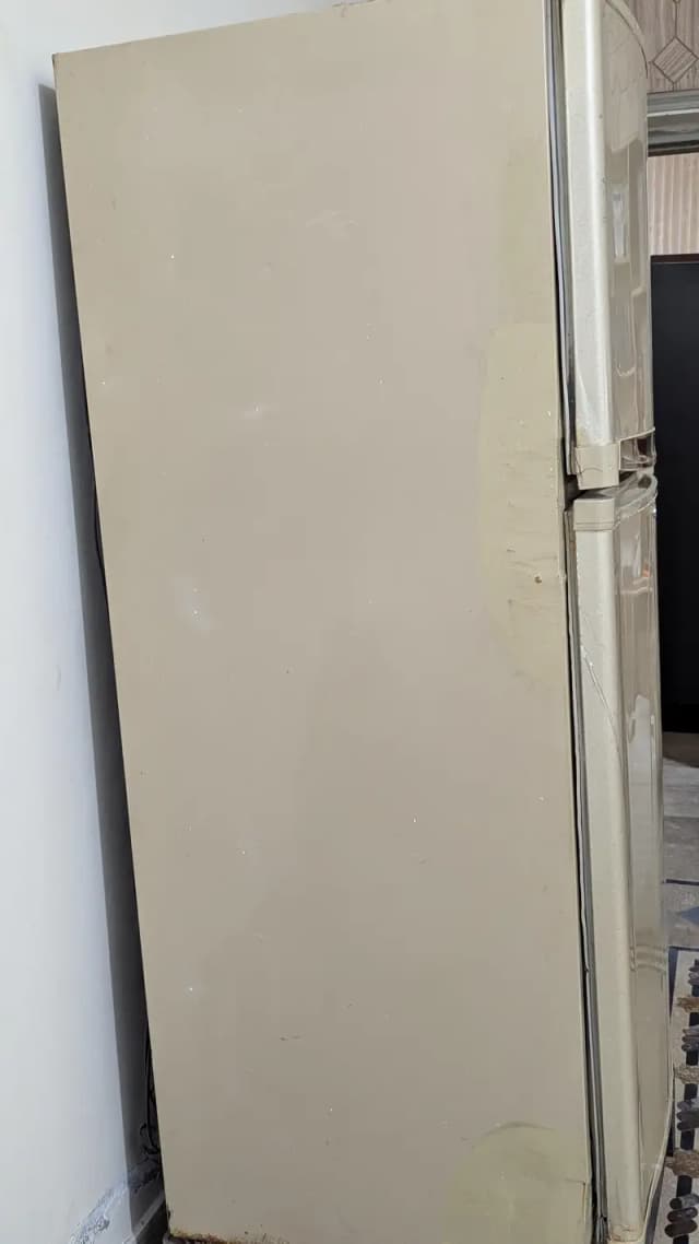 Waves Refrigerator – Good Working Condition