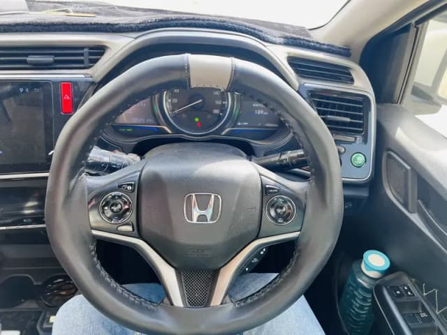 Honda Grace Hybrid 2018