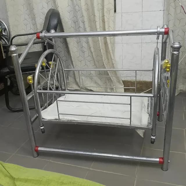 Stainless Steel Baby Swing Cradle Baby Jhoola with Wheels
