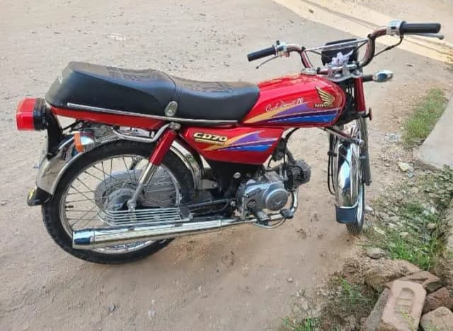 Honda 70 CD WhatsApp me 03220554926