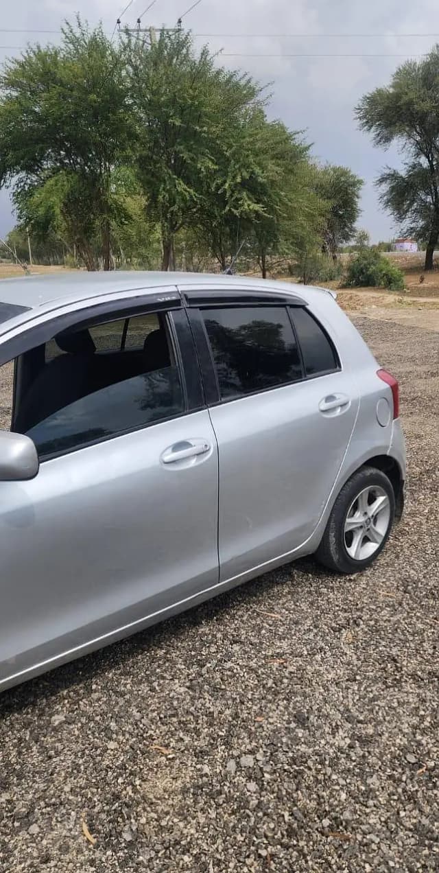 Toyota Vitz 2006