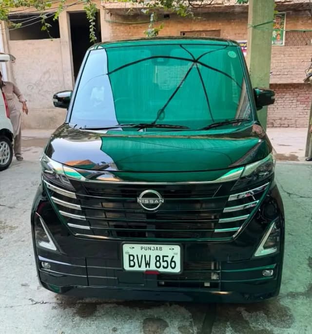 Nissan Roox 2023