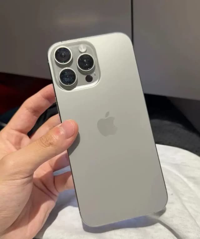 iPhone 16 Pro Max (Dual Physical Sim)