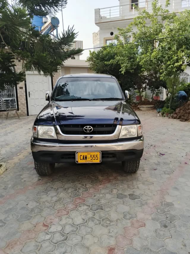Toyota Hilux 2003