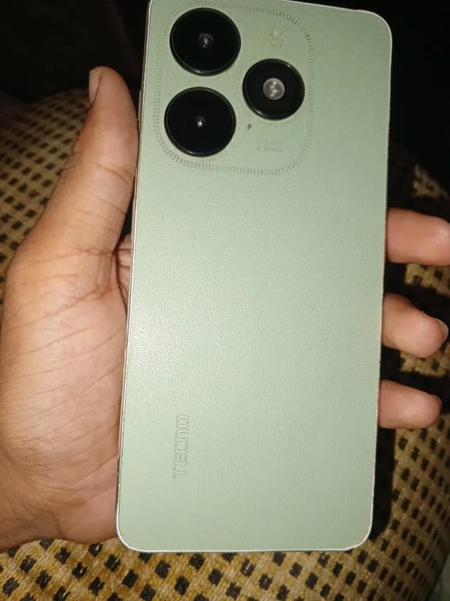 Tecno spark go 2024 h Just glass change Baki total original  h