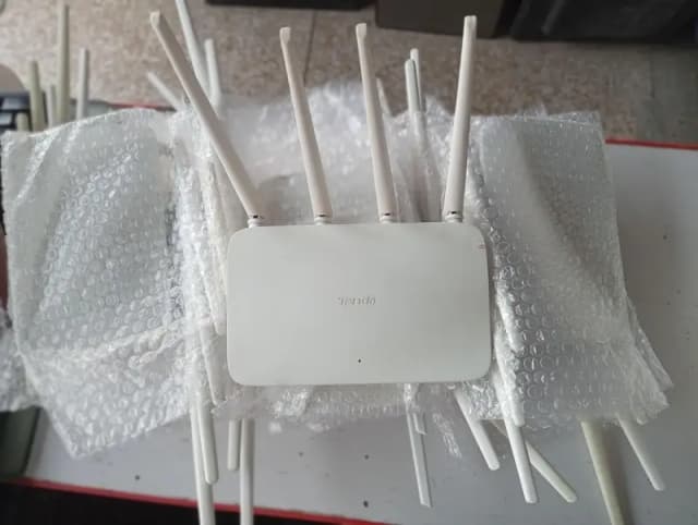 Tenda Router F6