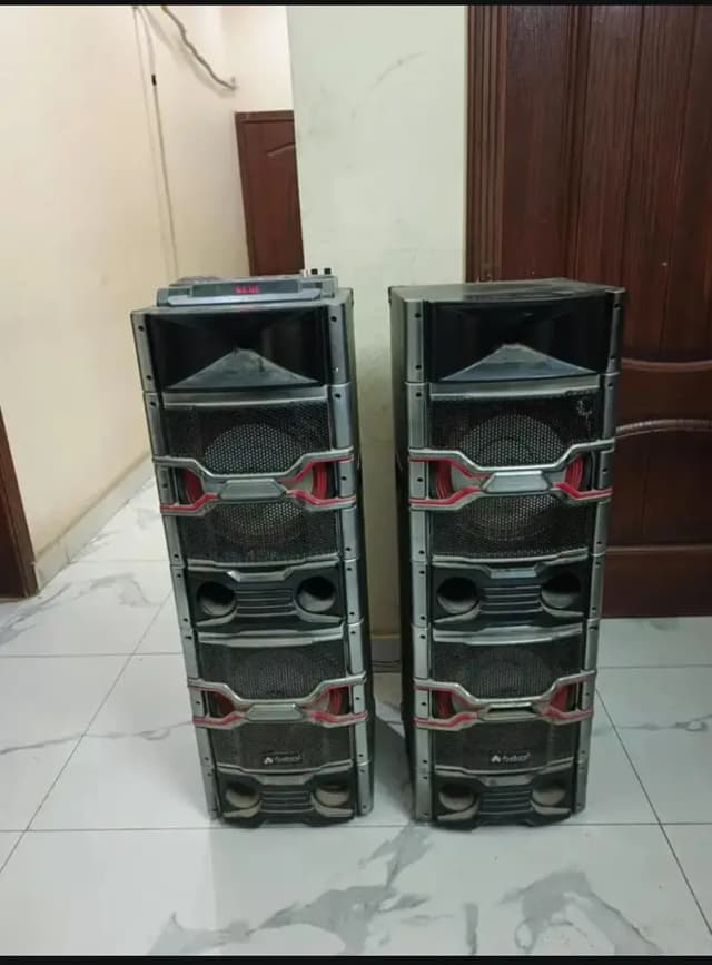 DJ400 bluetooth speaker
