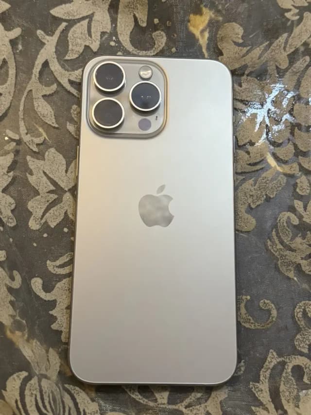 Apple iPhone 15 Pro Max icloud