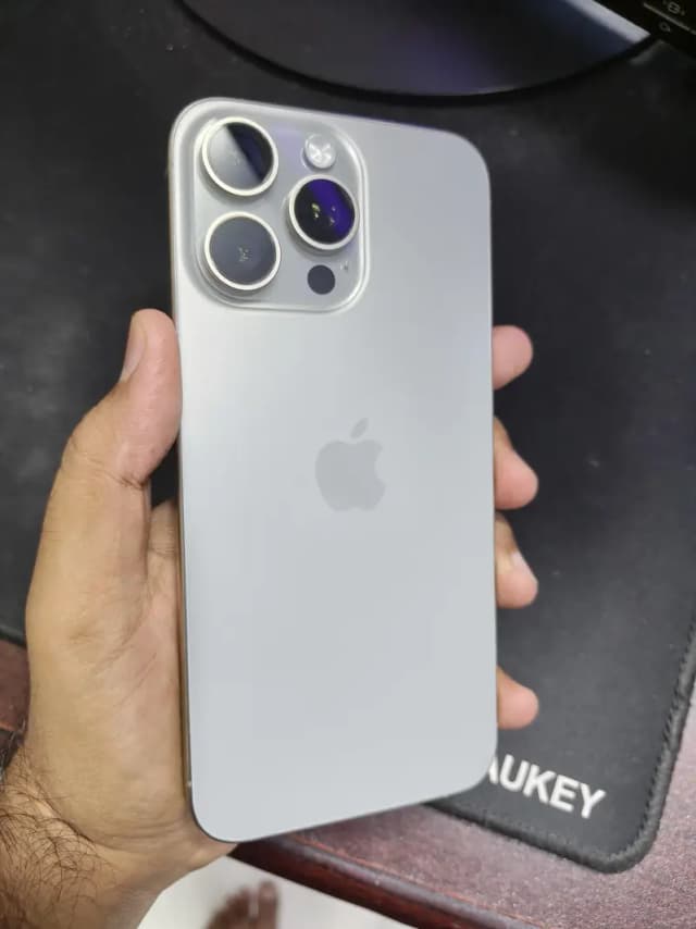 Apple iPhone 15 Pro Max (98% battery health) PTA Approved / 256GB