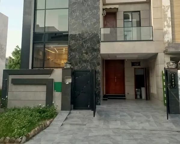 5 Marla House In Bahria Orchard For sale At Good Location