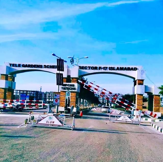 11 MARLA CORNER COMMERCIAL PLOT FOR SALE F-17 ISLAMABAD ALL FACILITY AVAILABLE CDA PPROVED SECTOR