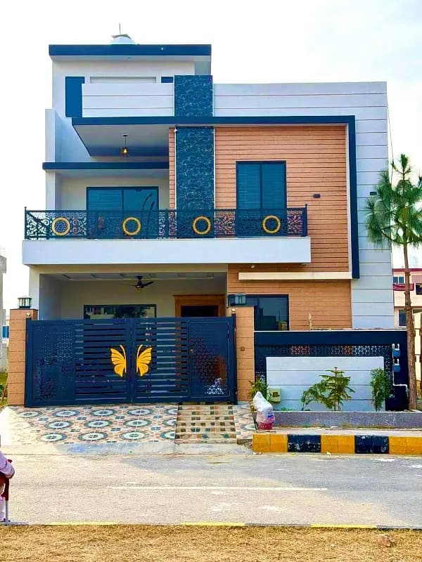 8 MARLA NEW HOUSE FOR SALE F-17 ISLAMABAD BANK LOAN POSSIBLE ALL FACILITY AVAILABLE CDA PPROVED SECTOR