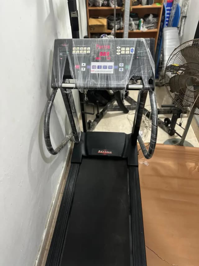 Exercise ( Auto incline treadmill) advance brand