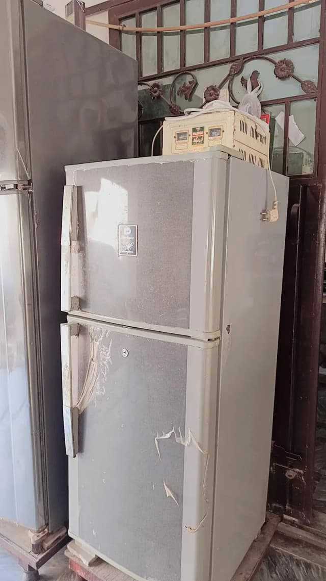 Dawlance Fridge with steplazer  condition 10 by 10 no any fault